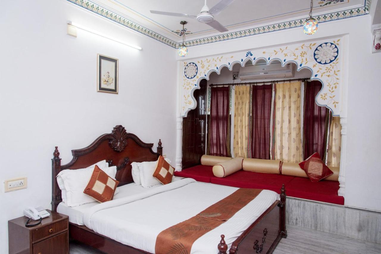 Hotel Pichola Haveli ウダイプル エクステリア 写真