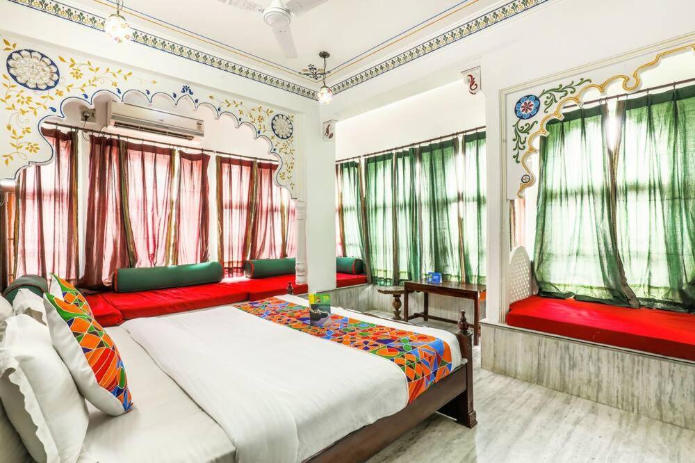Hotel Pichola Haveli ウダイプル エクステリア 写真